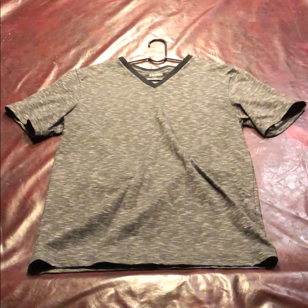 Men’s Express V-Neck